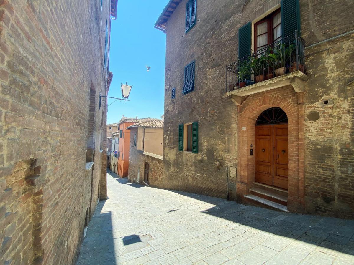 La Fonte-with Balcomy Closeby Piazza Del Campo Appartamento Siena