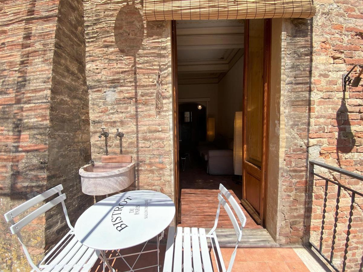 Apartamento La Fonte-with Balcony Close By Piazza Del Campo Siena