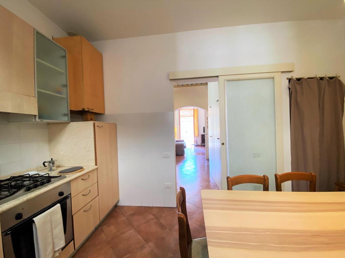 La Fonte-with Balcony Close By Piazza Del Campo Apartamento