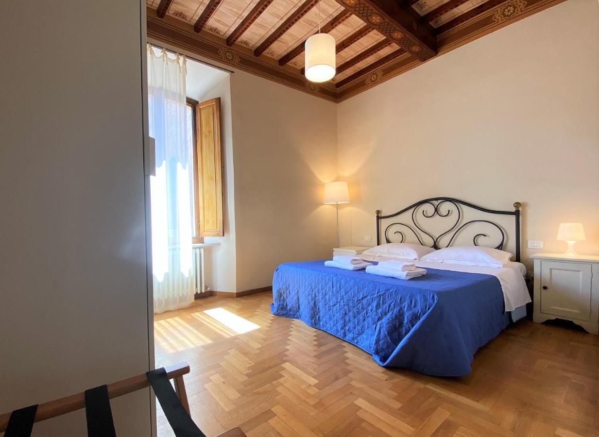 Apartamento La Fonte-with Balcony Close By Piazza Del Campo Siena